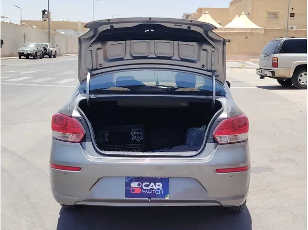 Car image 24