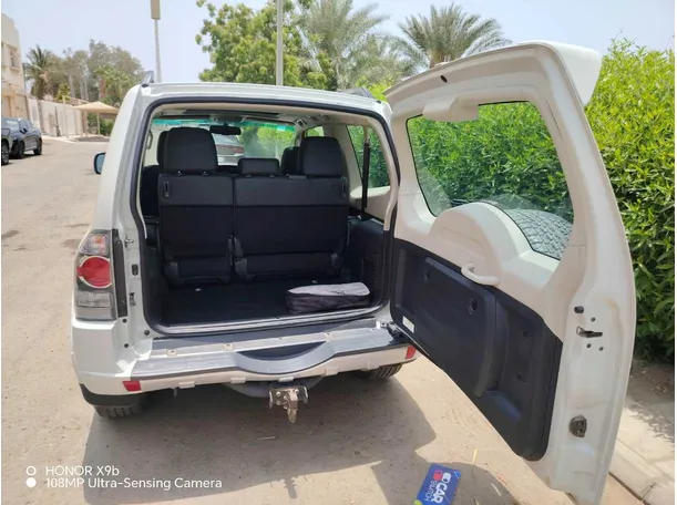 Car image 28