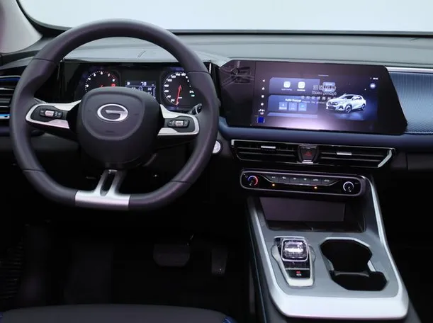 Car image 15