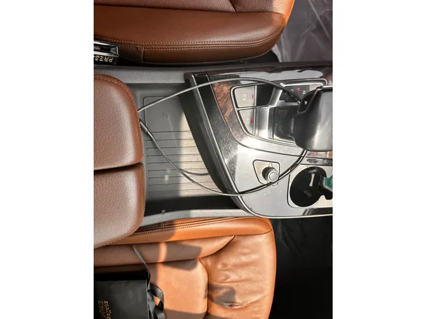 Car image 28
