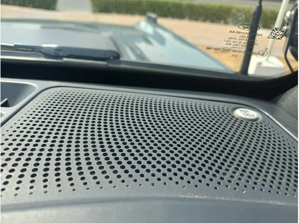 Car image 23