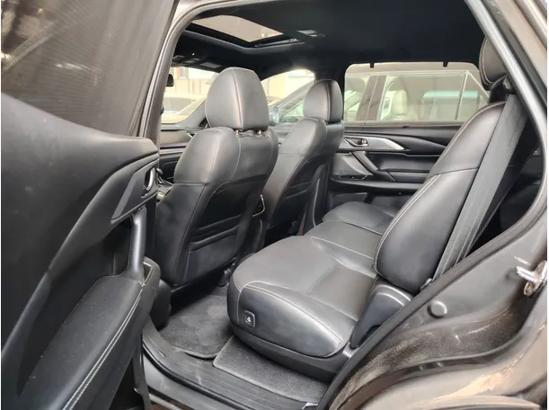 Car image 23