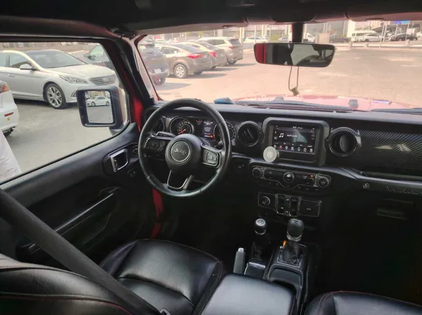 Car image 22