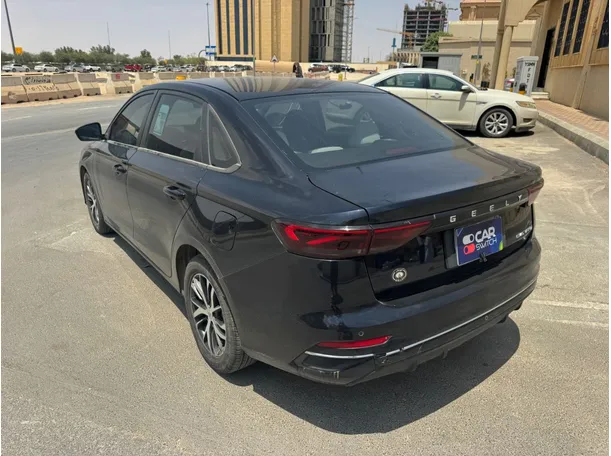 Car image 7
