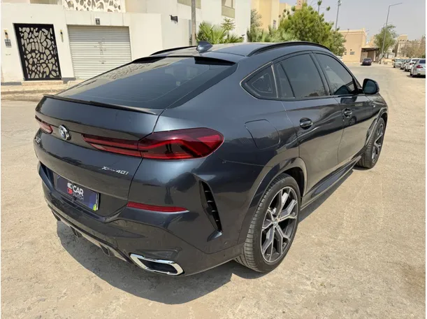 Car image 5