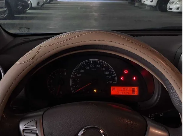 Car image 16