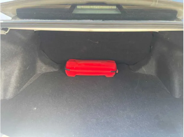 Car image 35