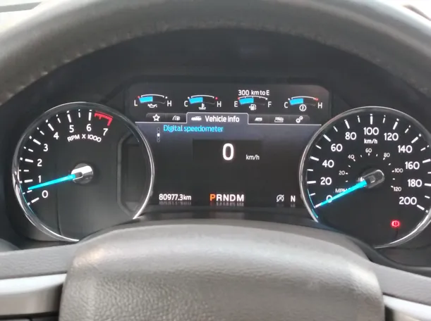 Car image 25