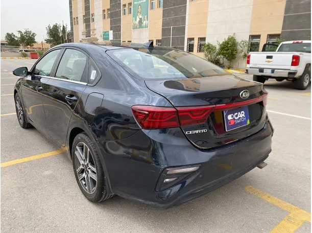 Car image 7