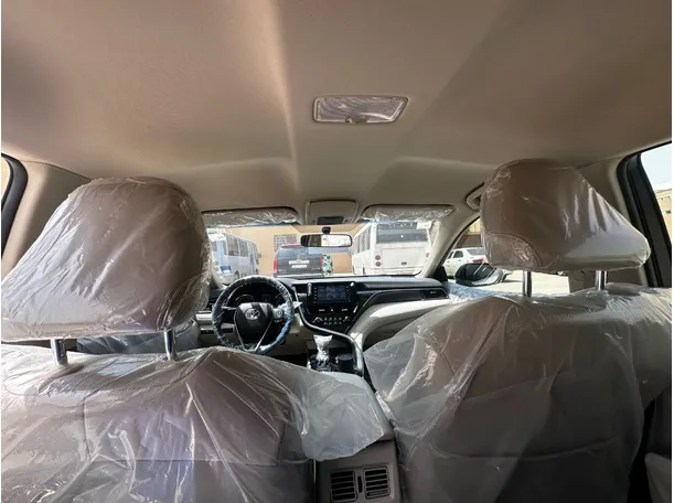 Car image 16