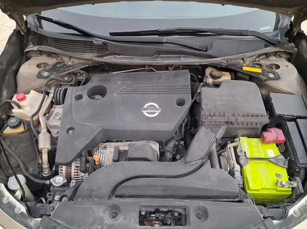 Car image 20