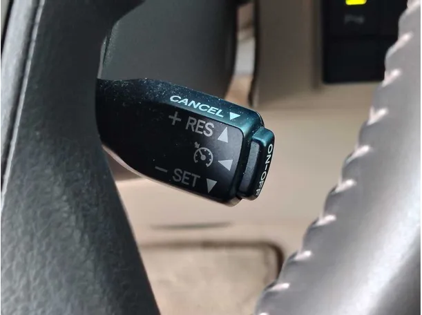 Car image 28