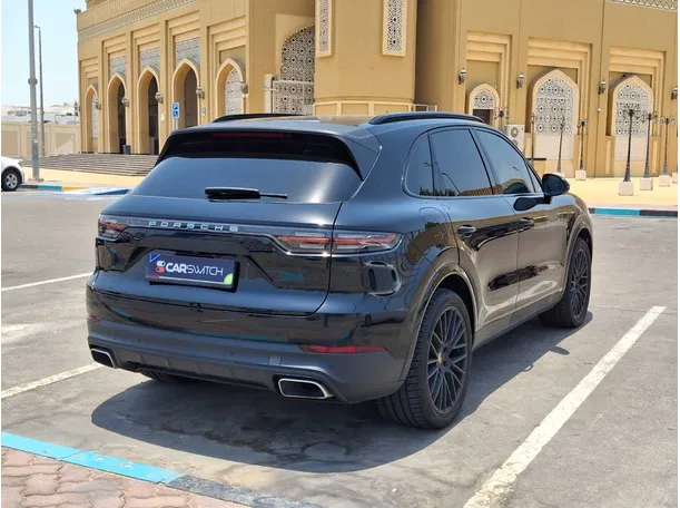 Car image 5