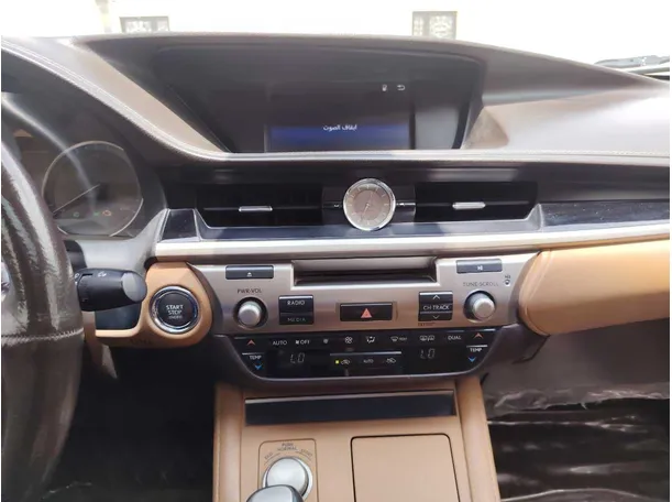 Car image 21