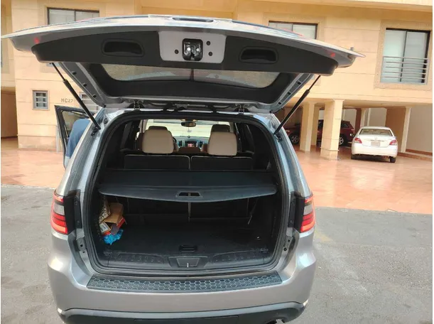 Car image 28