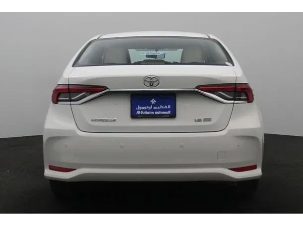 Car image 12