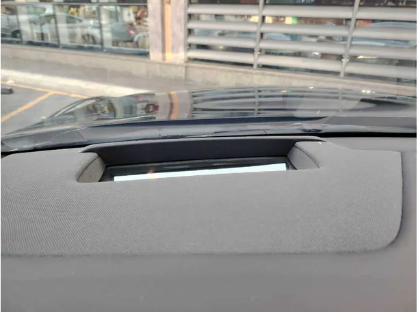 Car image 38