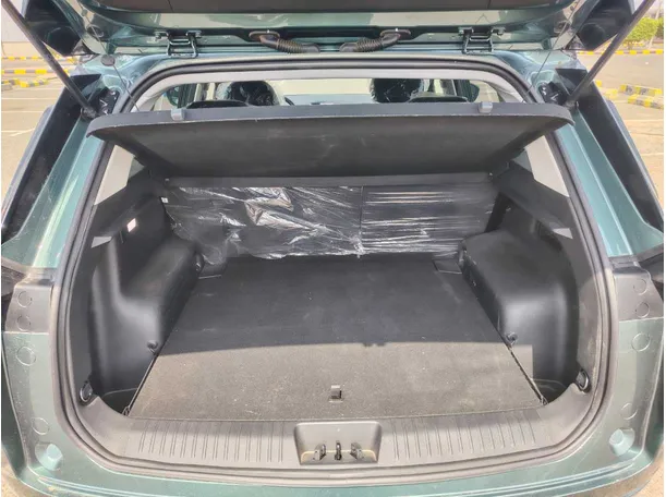 Car image 24