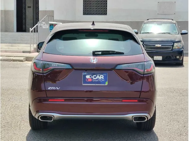 Car image 6