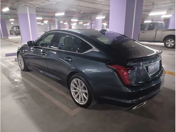 Car image 8