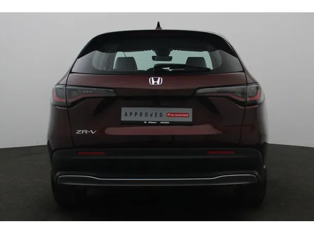 Car image 12