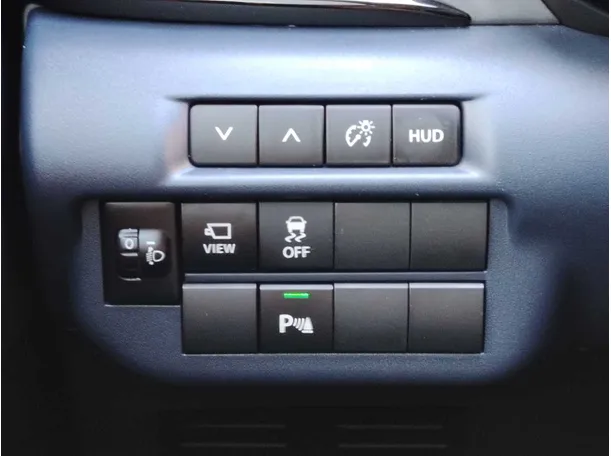 Car image 24