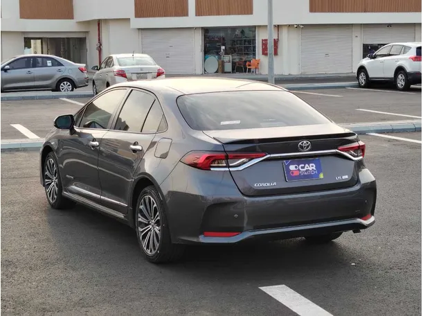 Car image 7