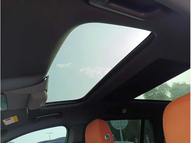 Car image 25