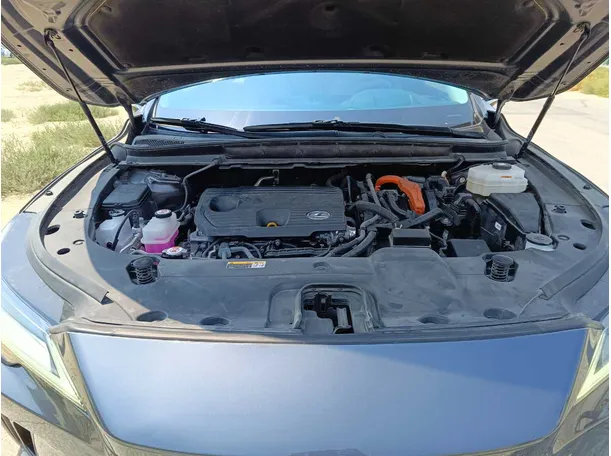 Car image 38