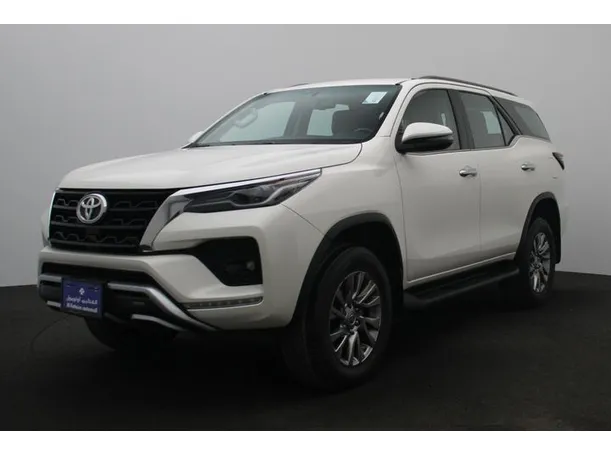 2022 Toyota Fortuner in Dubai