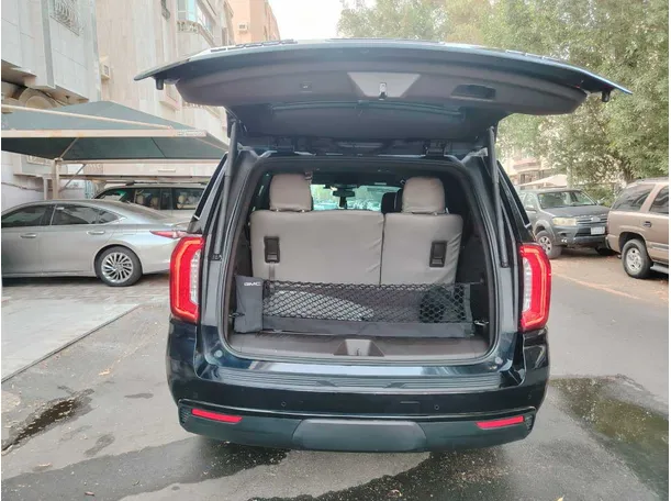 Car image 27