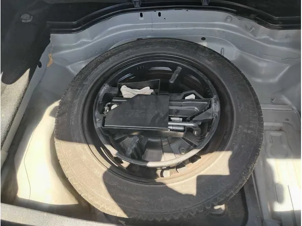 Car image 46
