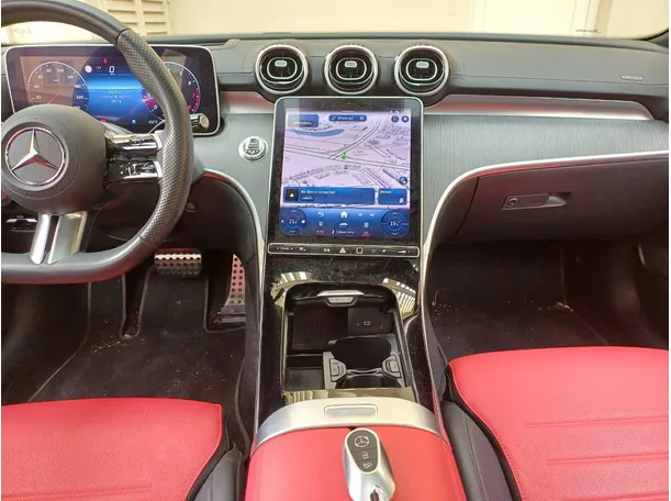 Car image 18