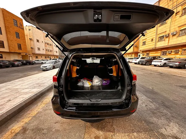 Car image 21