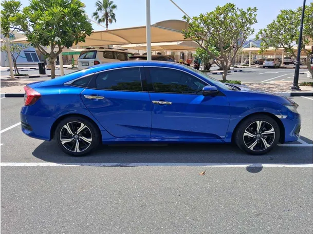 Car image 8