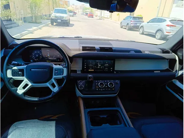 Car image 23