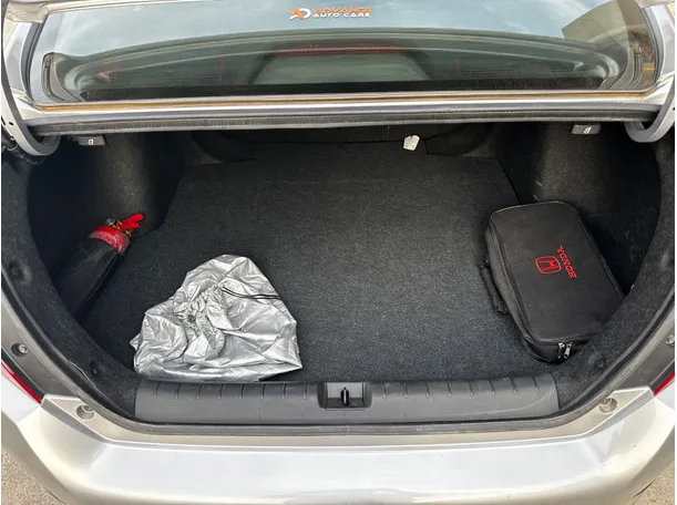 Car image 23