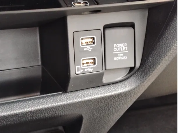 Car image 29