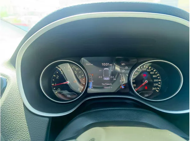 Car image 24
