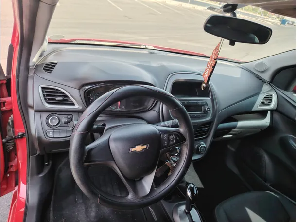 Car image 13