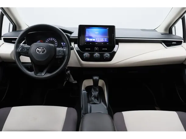 Car image 14