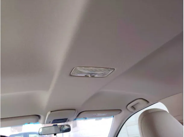 Car image 26