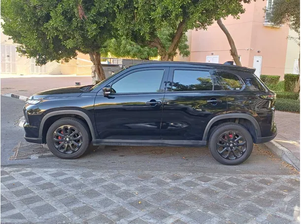 Car image 4