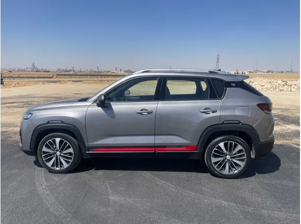 Car image 8