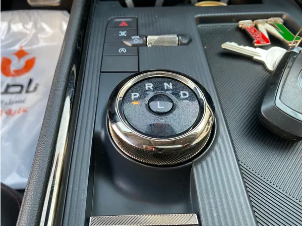 Car image 15