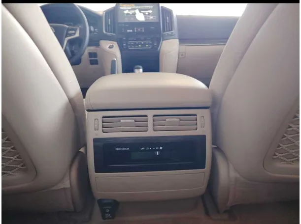 Car image 31