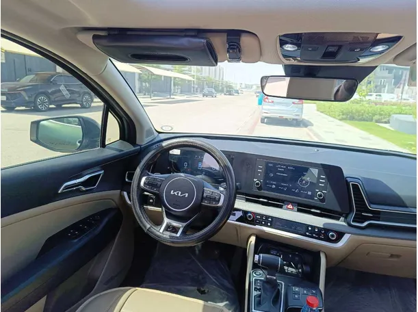 Car image 22