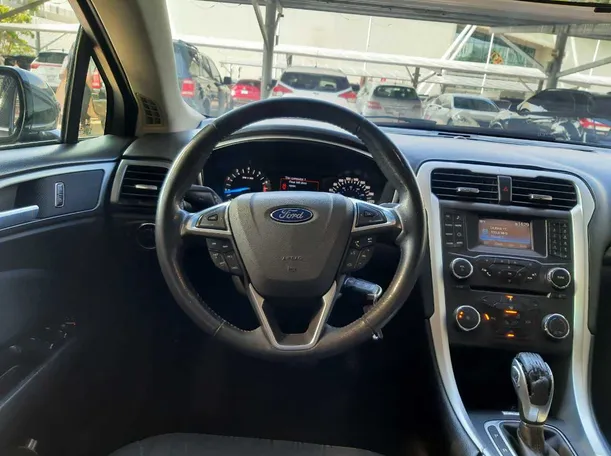 Car image 15