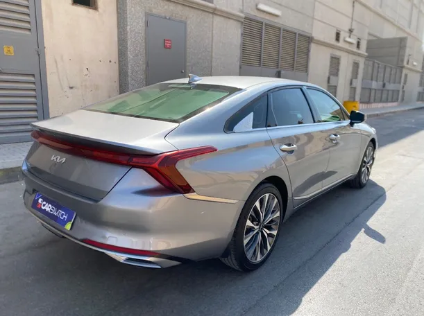 Car image 5