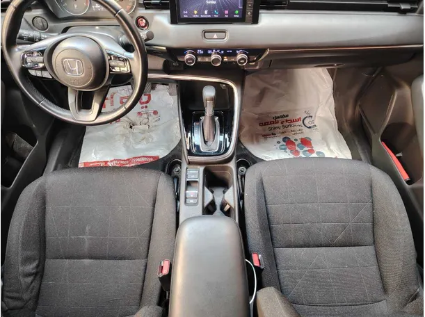 Car image 18